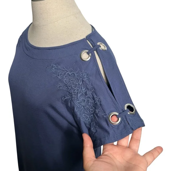 Cable & Gauge Blue Women's Short Sleeve Boat Neck Geometric Embroidered Top S - Picture 4 of 9